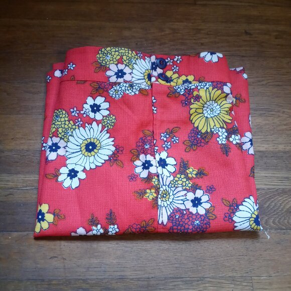 MODCLOTH plus daisy mini skirt in red (22W) - Picture 10 of 12